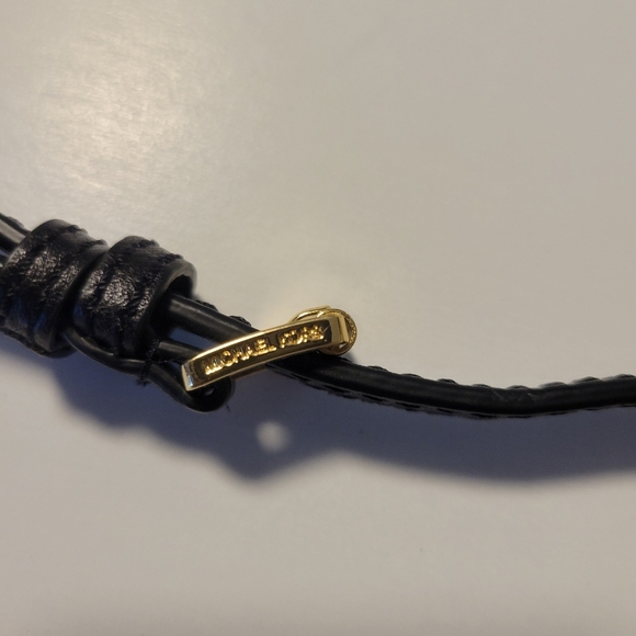 Michael Kors NWOT Leopard Print Calf Hair wallet in a chain. - Picture 9 of 11